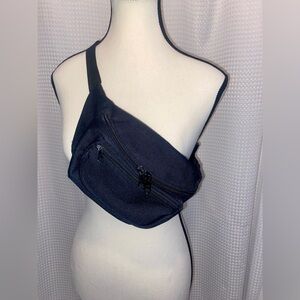 Unisex black unbranded‎ waist Fanny Pack with adjustable strap